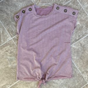 Sleeveless top with button accent